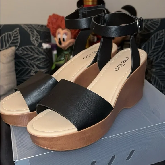 NEW- Me Too Womens Ankle Strap Wedge Sandals - Picture 9 of 10